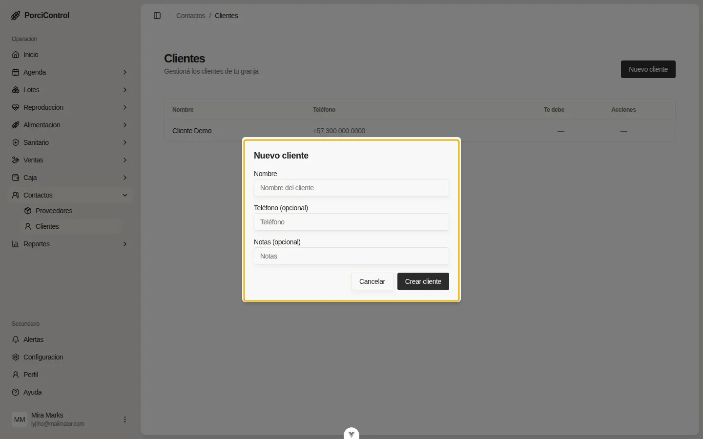 Modal Nuevo cliente con el formulario resaltado.